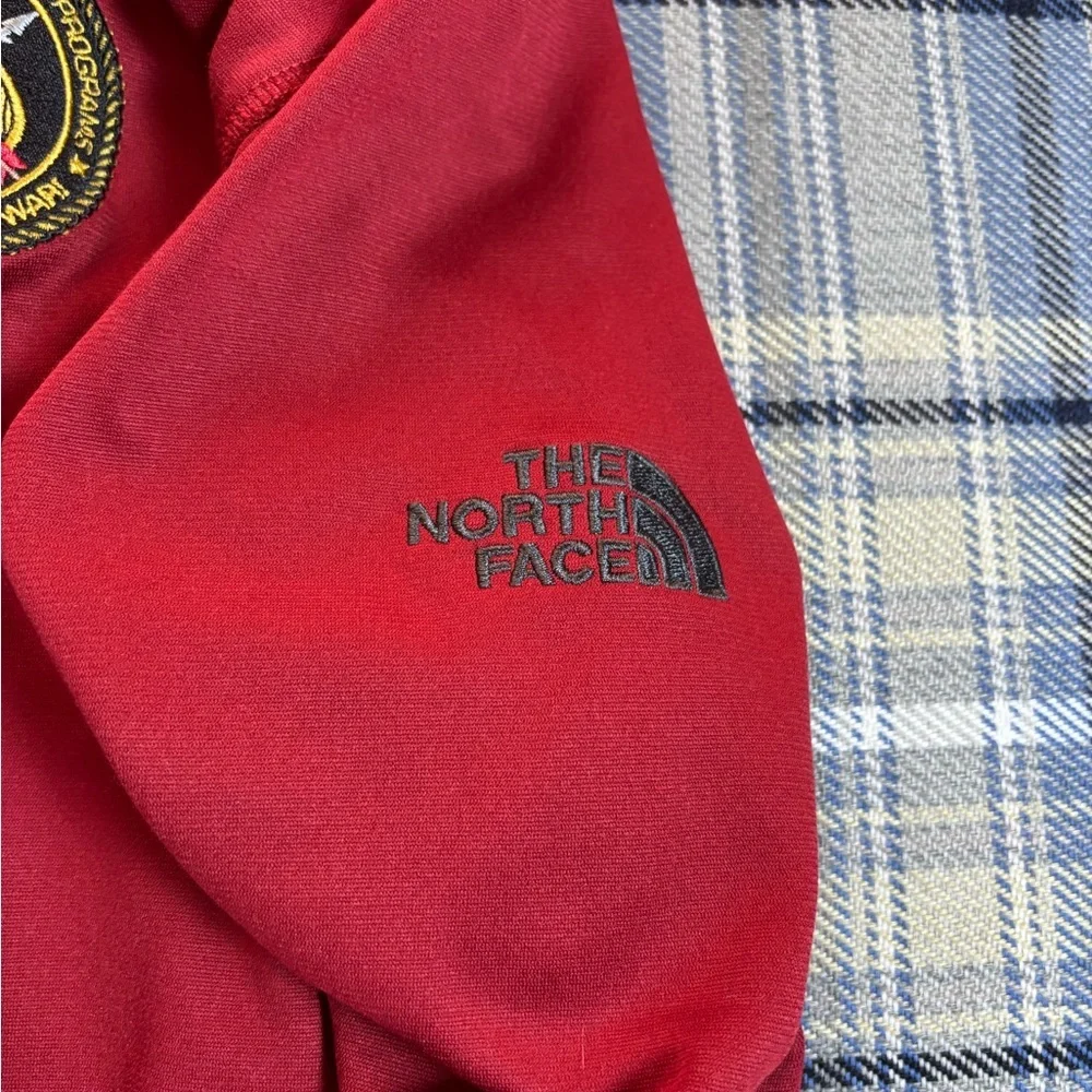 The North Face Quarter Zip Sz. Medium War Patch